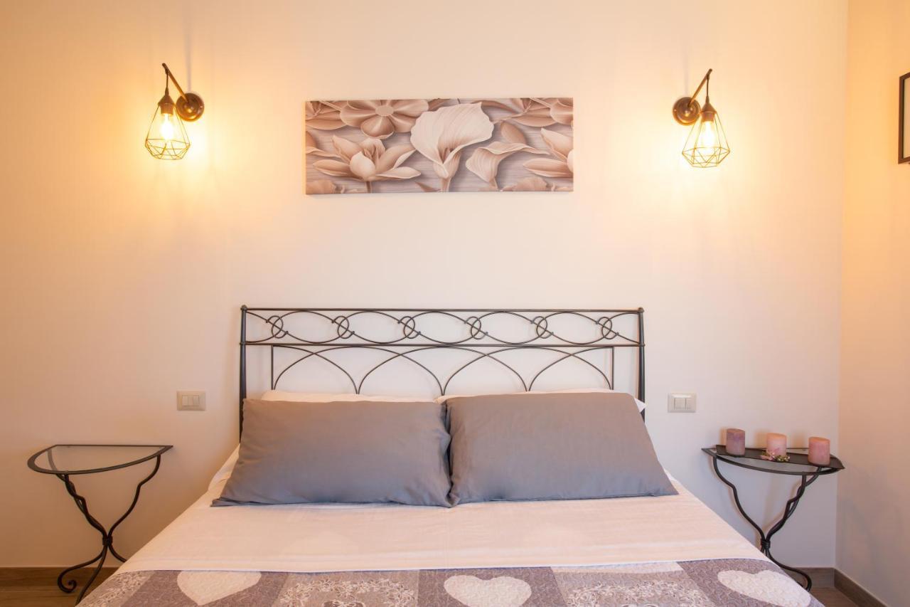 Il Casolare Bed and Breakfast Gradara Exteriör bild