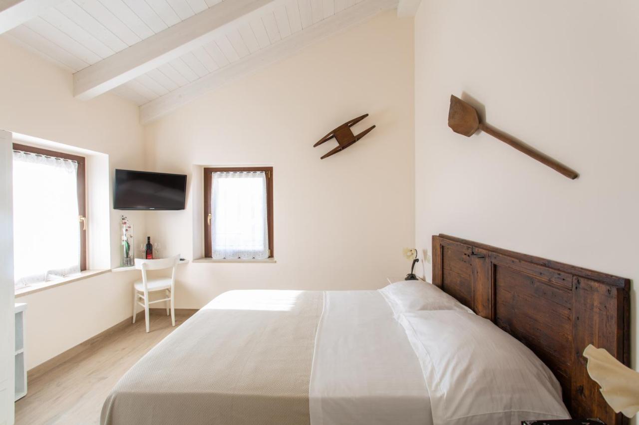 Il Casolare Bed and Breakfast Gradara Exteriör bild